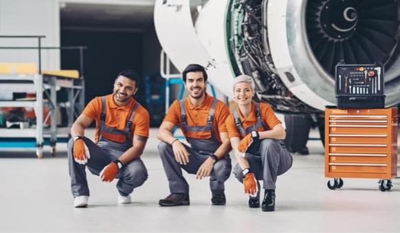 Aviation: Spezialisiert auf Luftfahrt-Fachkräfte.