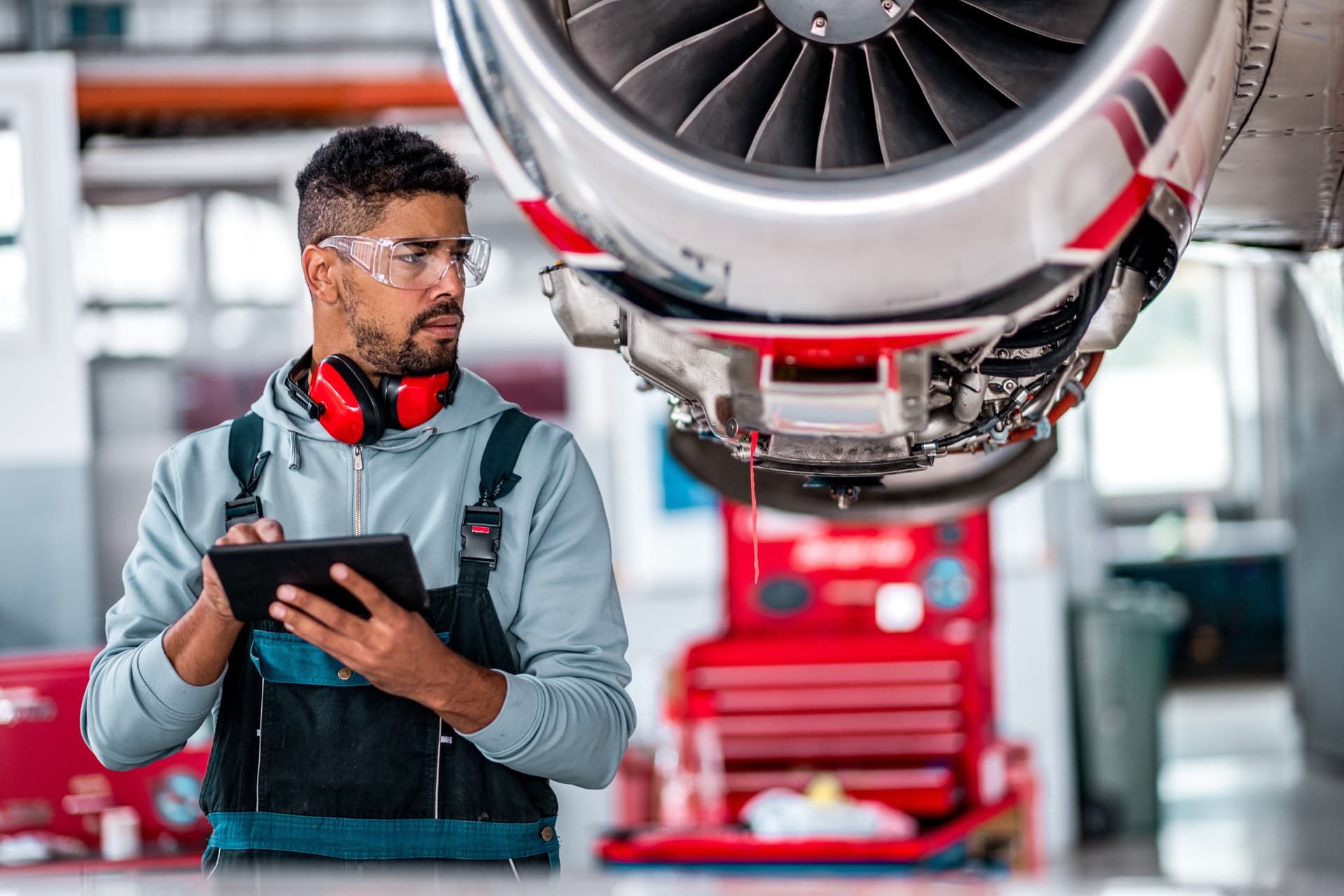 Stellenangebot: Fluggerätelektroniker B2 (m/w/d) Lufthansa Technik bei Upgrade4You GmbH - Jetzt bewerben