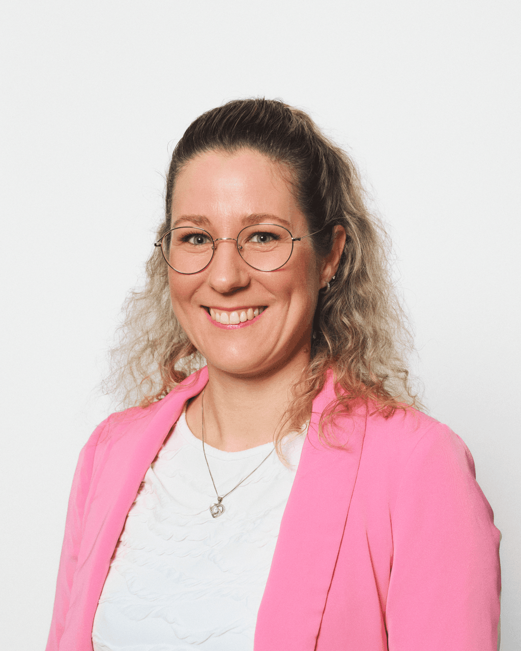 Jennifer Romano - HR / Sales Specialist